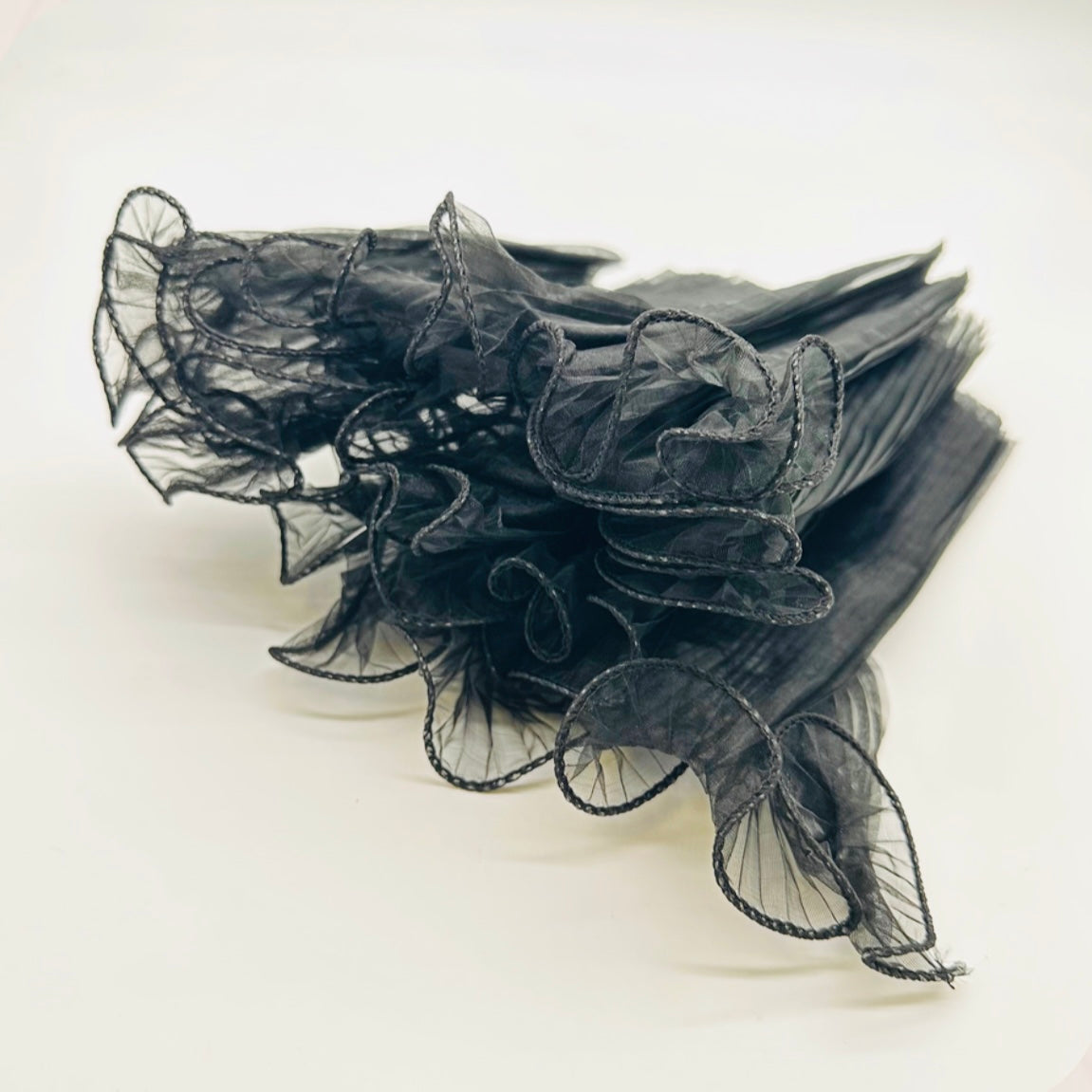 Ruffle Lace Roll