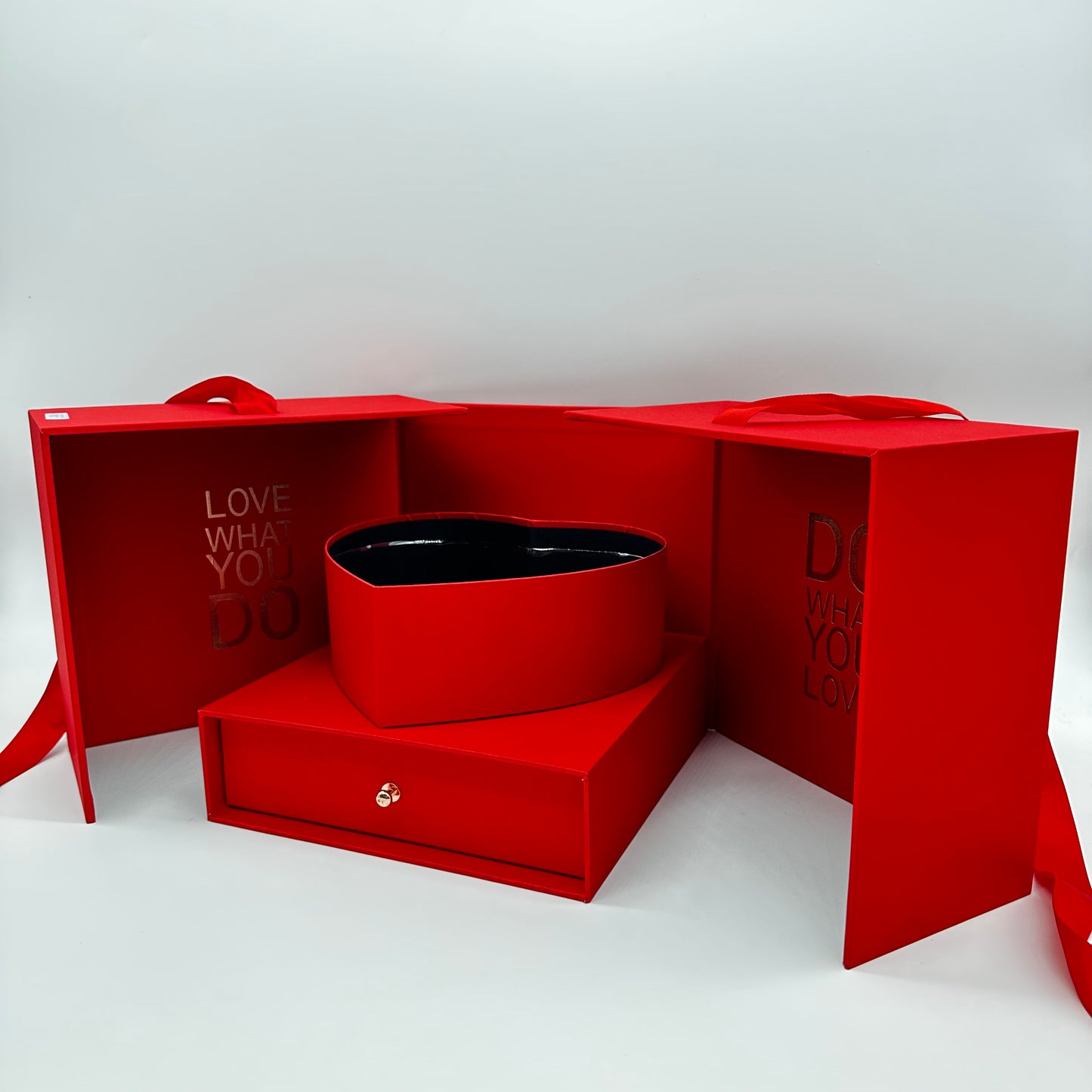 Enclosed Heart Wooden Box