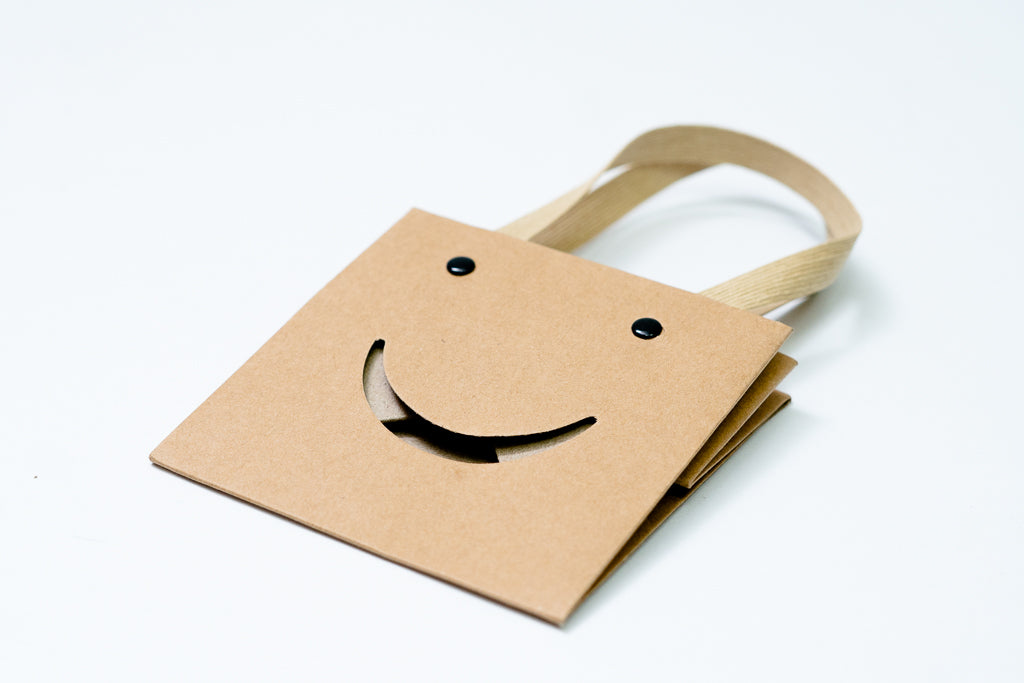 Happy Face Small Kraft Pck 12