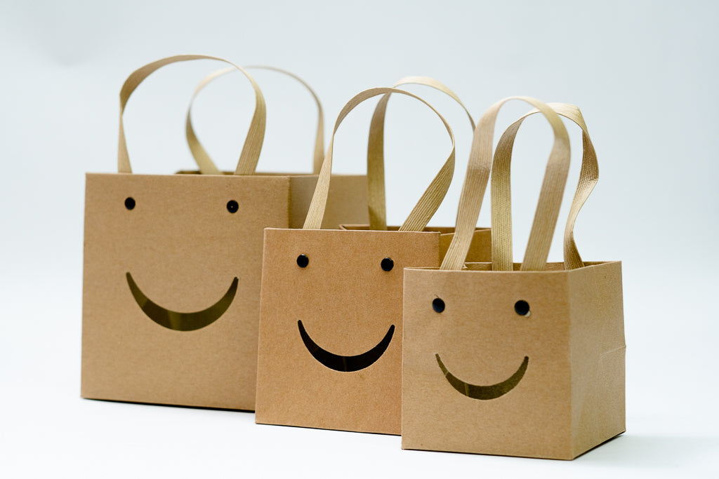 Happy Face Small Kraft Pck 12