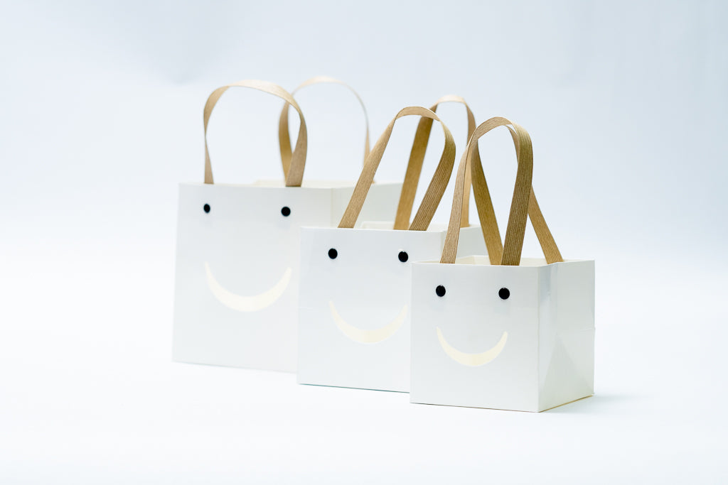 Happy Face Large White Pck 12